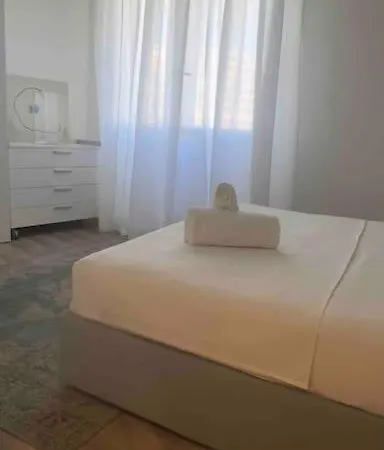 Cannes. Croaset Plage Apartment